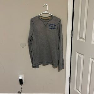 Brand new excellent condition long sleeve shirt.